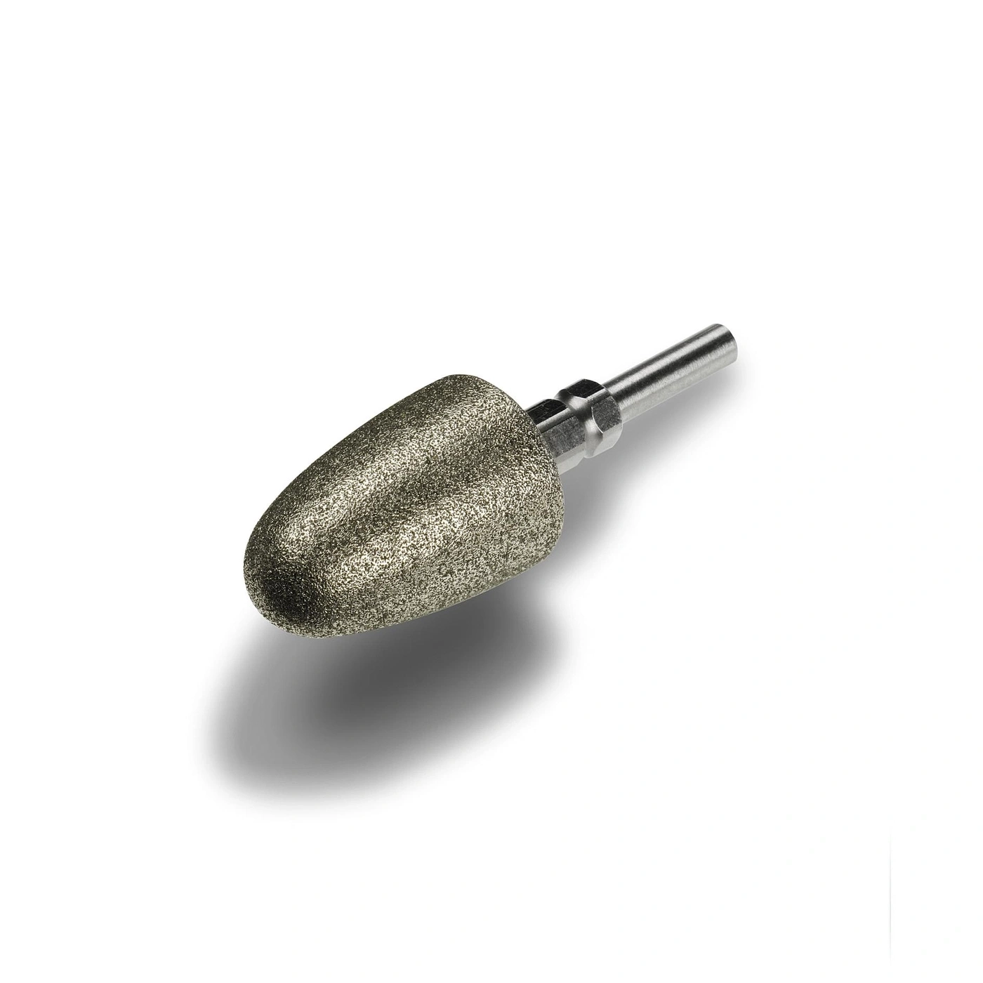 Ein abgerundeter Kegelförmiger Diamantschleifkopf auf einem Metallschaft.